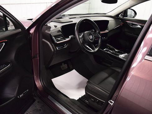 Used 2024 Buick Envision Preferred image 13