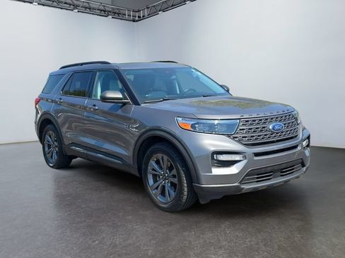 Used 2021 Ford Explorer XLT w/ Equipment Group 202A AWD/4WD image 7