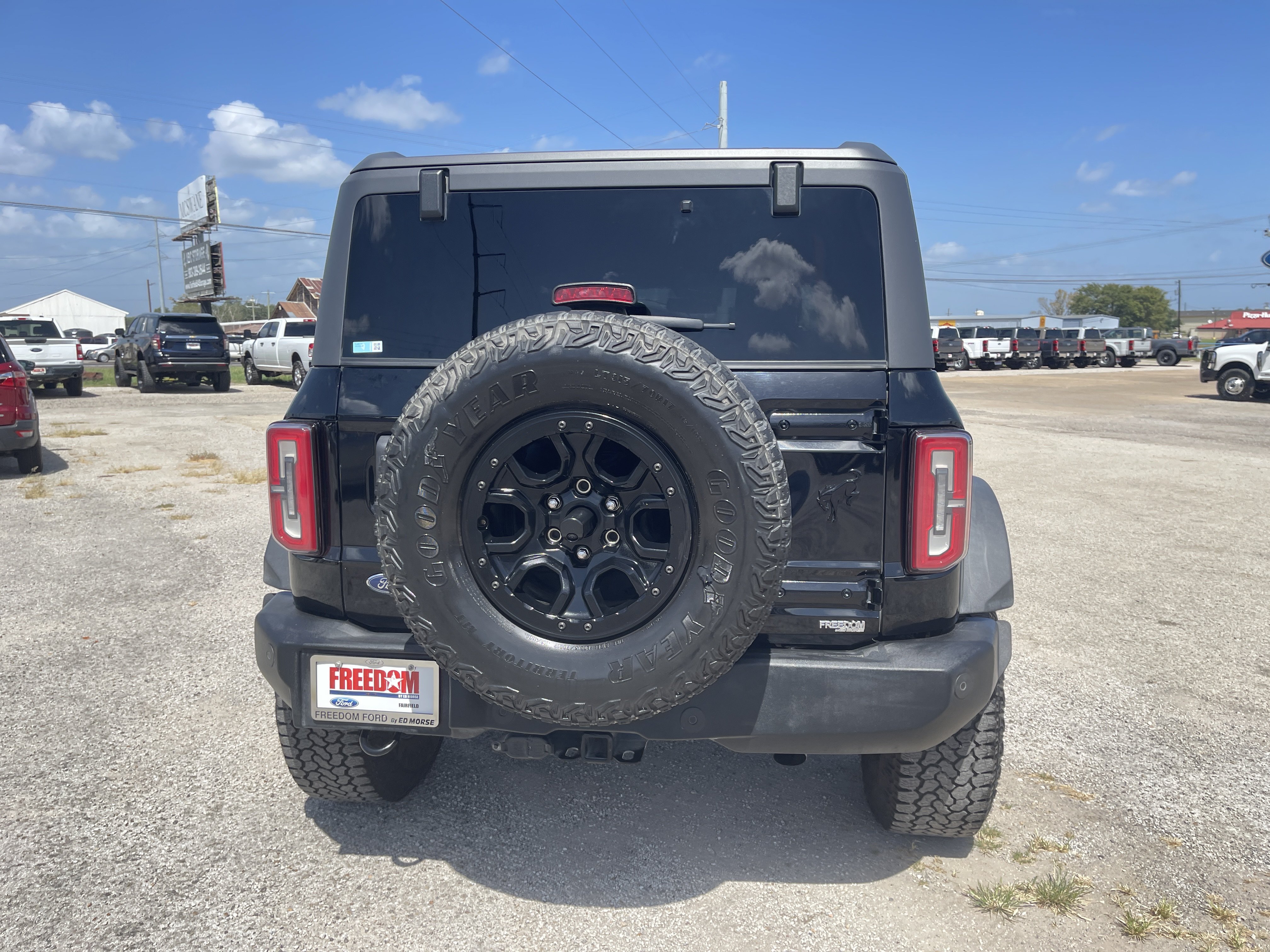 Used 2023 Ford Bronco Wildtrak AWD/4WD image 3