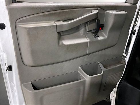 Used 2019 Chevrolet Express 2500 w/ Driver Convenience Package image 17