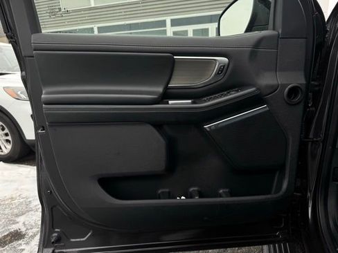 Used 2025 Ford Expedition Max Platinum image 18