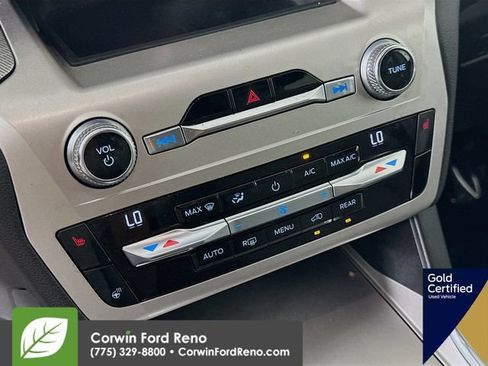 Used 2021 Ford Explorer XLT w/ Equipment Group 202A AWD/4WD image 19