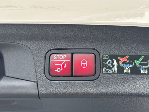 Used 2026 Mercedes-Benz GLE 350 4MATIC image 32