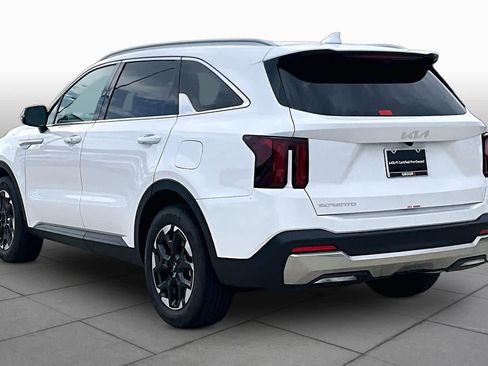 Used 2026 Kia Sorento S FWD image 11