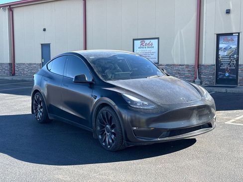 Used 2023 Tesla Model Y Performance image 6