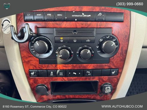 Used 2006 Jeep Commander Limited w/ Trailer Tow Group IV image 21