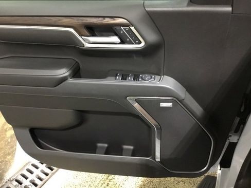 New 2025 GMC Sierra 1500 SLT w/ SLT Premium Package image 47