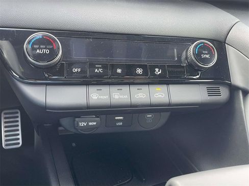 New 2026 Hyundai Elantra Sport image 15