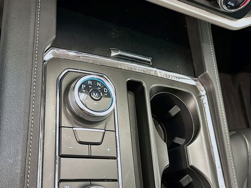 Used 2024 Ford Expedition XLT image 25