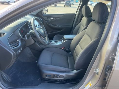 Used 2023 Chevrolet Malibu LT image 14