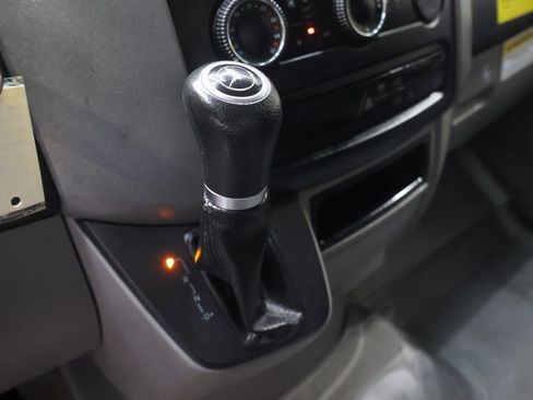 Used 2018 Mercedes-Benz Sprinter 2500 image 21