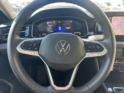 Used 2025 Volkswagen Jetta SE image 29