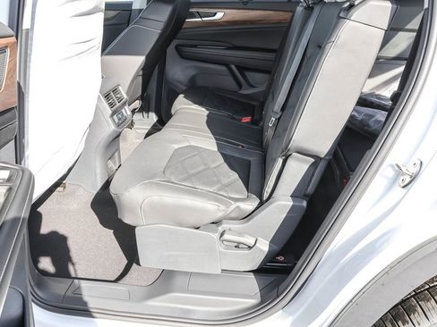 New 2026 Volkswagen Atlas SE image 34