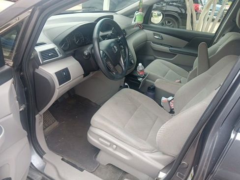 Used 2014 Honda Odyssey LX image 3