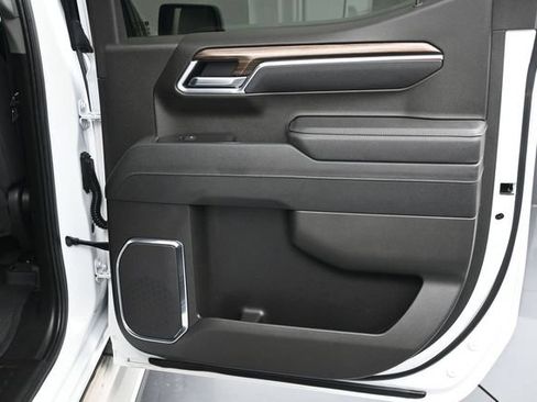 Used 2025 Chevrolet Silverado 1500 LT w/ Protection Package AWD/4WD image 13