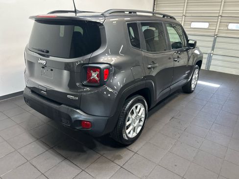 Used 2020 Jeep Renegade Latitude w/ Cold Weather Group AWD/4WD image 3
