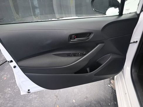 Used 2025 Toyota Corolla LE image 17