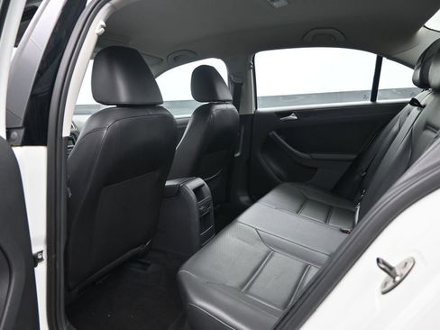 Used 2014 Volkswagen Jetta SE FWD image 17