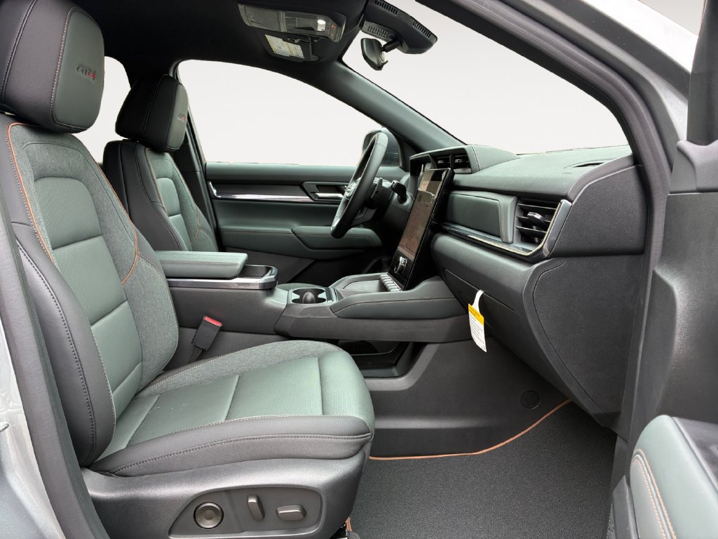New 2027 GMC Terrain AT4 w/ Convenience Package III AWD/4WD image 15