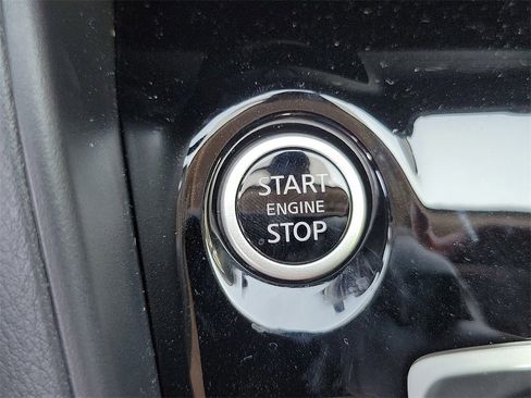 New 2025 Nissan Versa SV w/ Trunk Package image 10