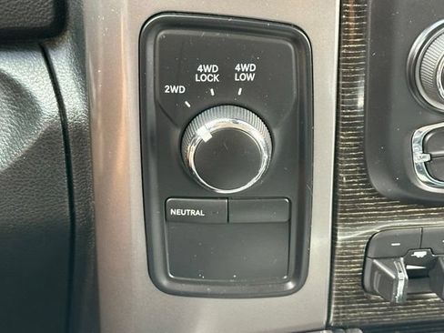 Used 2014 RAM 2500 Limited AWD/4WD image 37