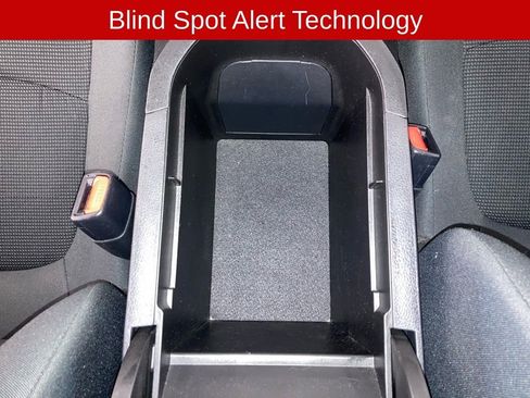 Used 2019 Toyota RAV4 LE w/ Carpet Mat Package image 12