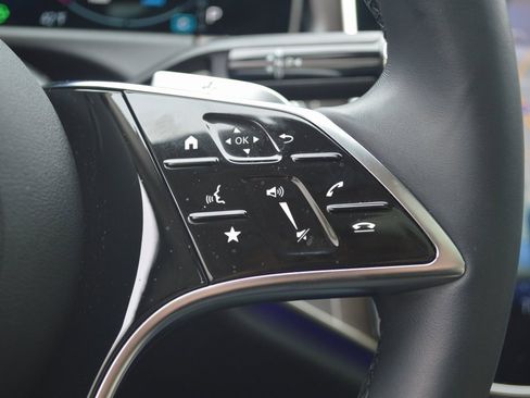 Used 2025 Mercedes-Benz E 350 Sedan image 16