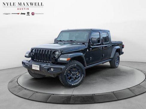 Used 2023 Jeep Gladiator Overland AWD/4WD image 1