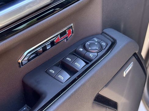 Used 2023 GMC Sierra 1500 AT4 w/ AT4 Premium Package AWD/4WD image 15