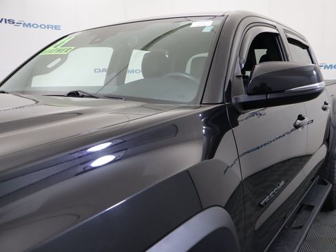 Used 2021 Toyota Tacoma TRD Off-Road w/ TRD Premium Off Road Package AWD/4WD image 13