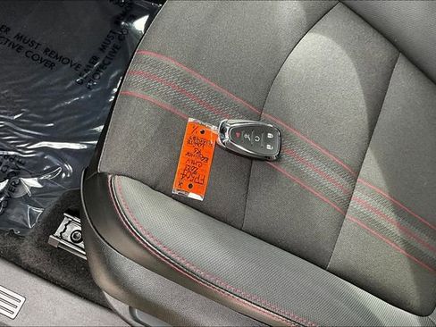 Used 2023 Chevrolet Equinox RS image 10