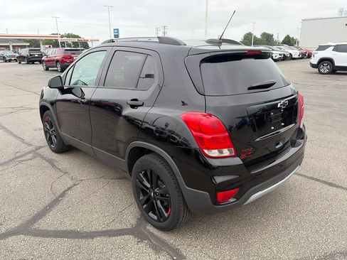 Used 2020 Chevrolet Trax LT w/ Sun & Sound Package AWD/4WD image 7