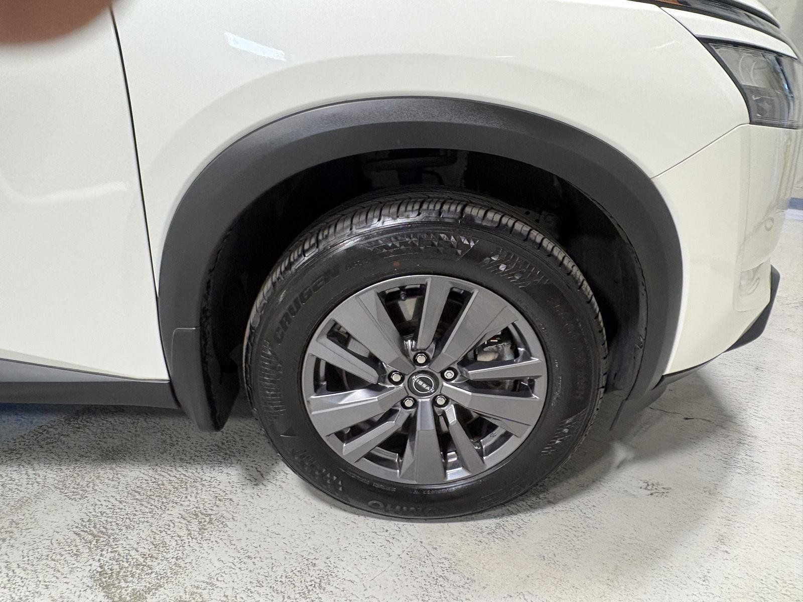 Used 2024 Nissan Pathfinder SV AWD/4WD image 36