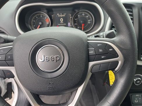 Used 2018 Jeep Cherokee Latitude image 19