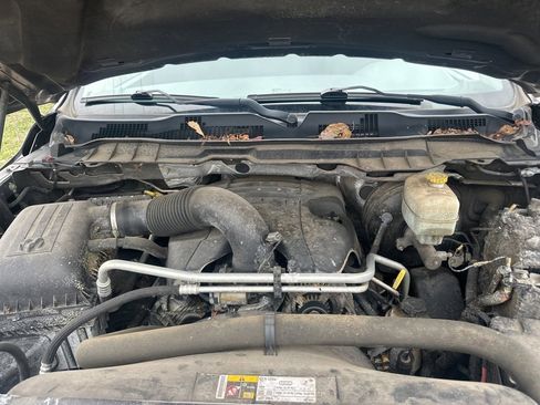 Used 2014 RAM 2500 Tradesman w/ Chrome Appearance Group image 11