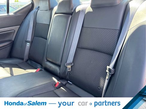 Used 2024 Nissan Altima 2.5 SR FWD image 13