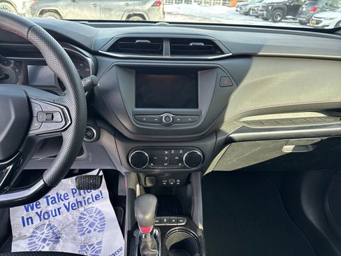 Used 2023 Chevrolet TrailBlazer RS image 25