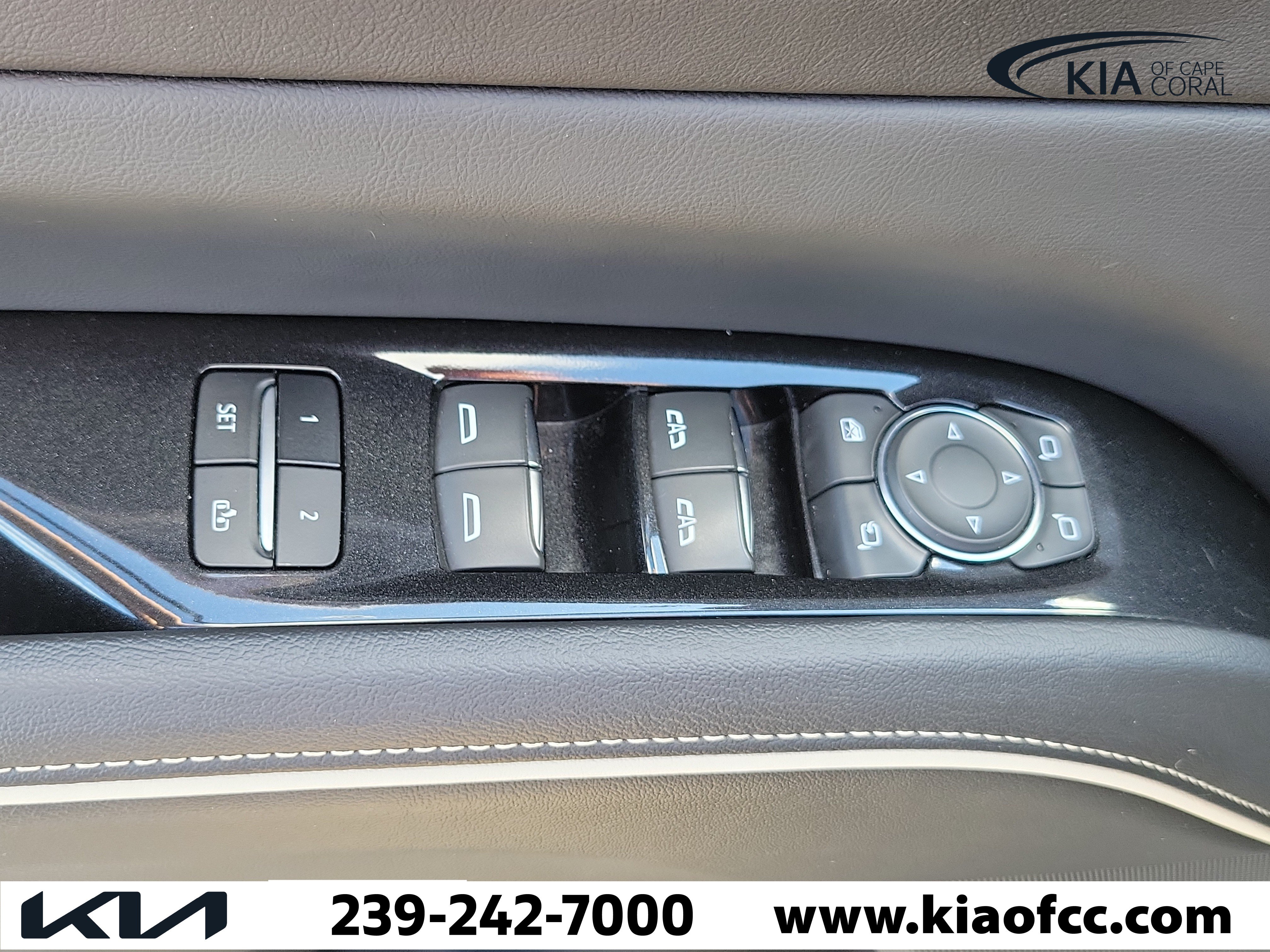 Used 2023 Cadillac Escalade Sport AWD/4WD image 25