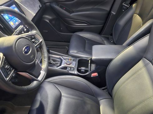 Used 2024 Subaru Forester Touring image 10