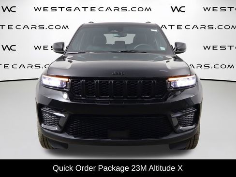 Used 2024 Jeep Grand Cherokee Altitude AWD/4WD image 2