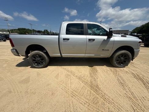 New 2026 RAM 2500 Big Horn AWD/4WD image 6