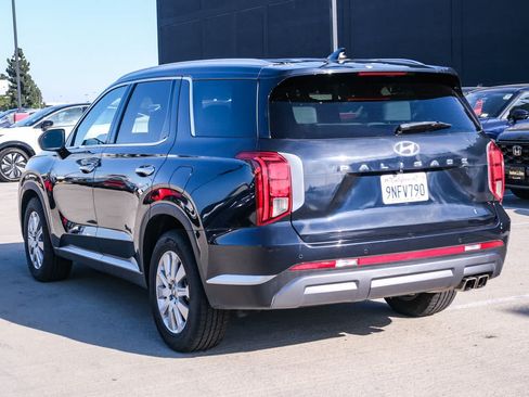 Used 2024 Hyundai Palisade SEL FWD image 6