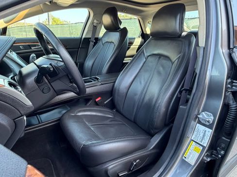 Used 2014 Lincoln MKZ FWD image 10