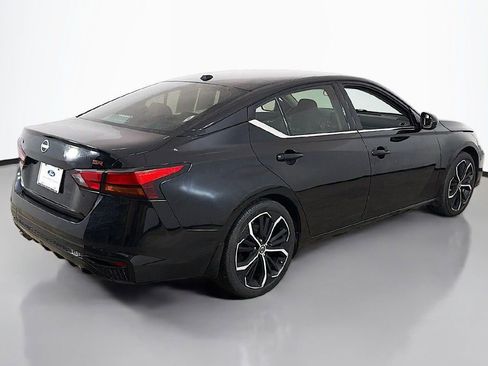 Used 2024 Nissan Altima 2.5 SR image 7