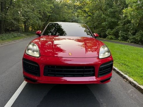 Used 2021 Porsche Cayenne GTS AWD/4WD image 5