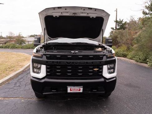 Used 2022 Chevrolet Silverado 1500 ZR2 w/ Technology Package image 9