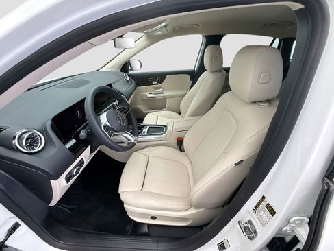 New 2026 Mercedes-Benz GLA 250 4MATIC image 17