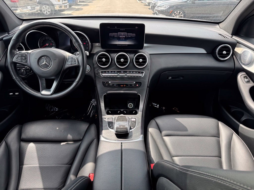 Used 2019 Mercedes-Benz GLC 350e 4MATIC image 11