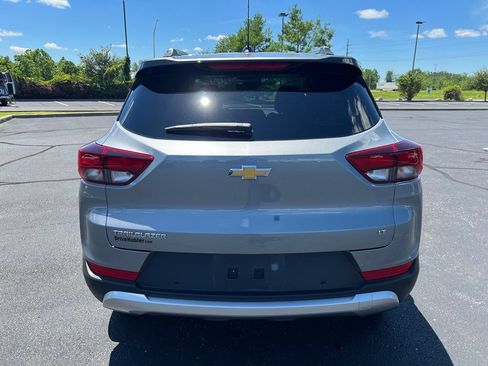 Used 2025 Chevrolet TrailBlazer LT w/ Convenience Package FWD image 4