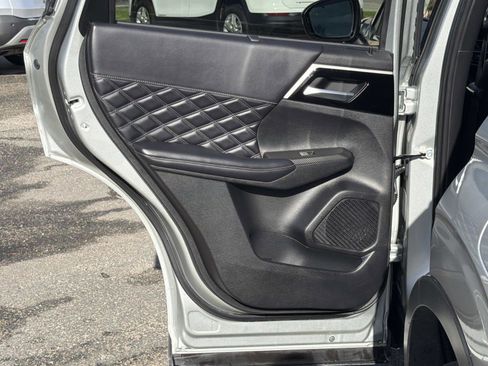 Used 2023 Mitsubishi Outlander SEL 40th Anniversary image 21